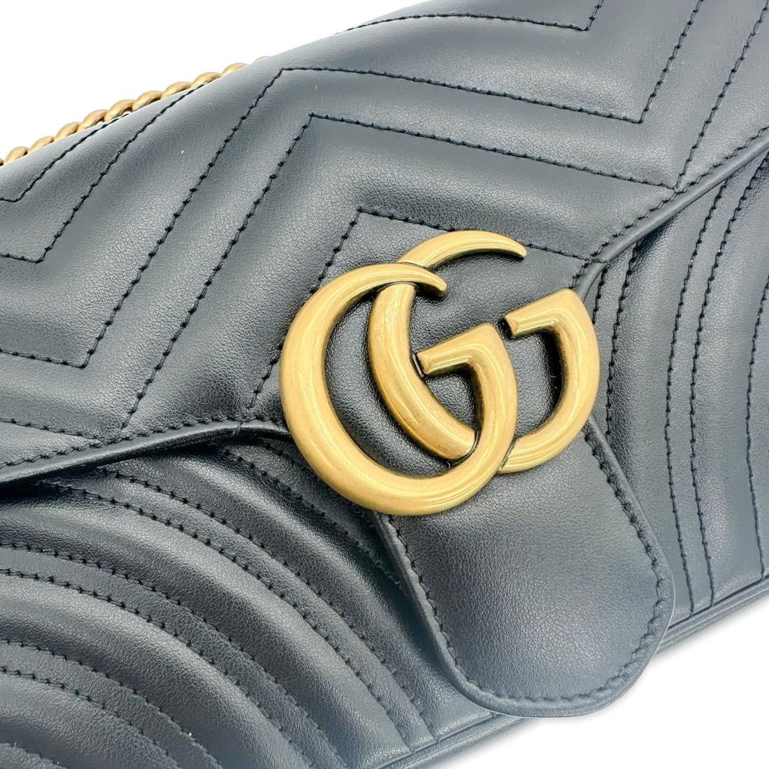 GUCCI  Quilted Leather GG Marmont Small Flap Chain Bag